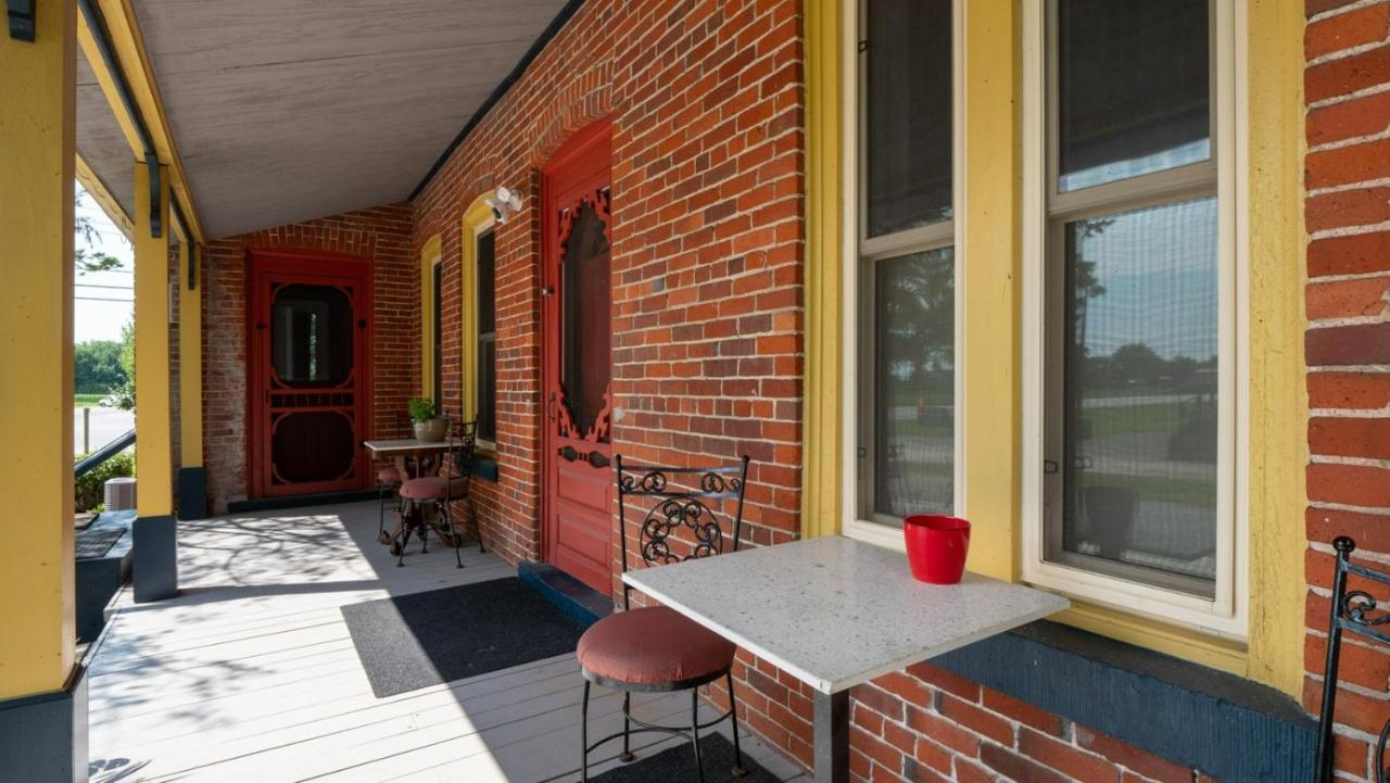The Woodbridge House Hotel Kingsville Exterior foto